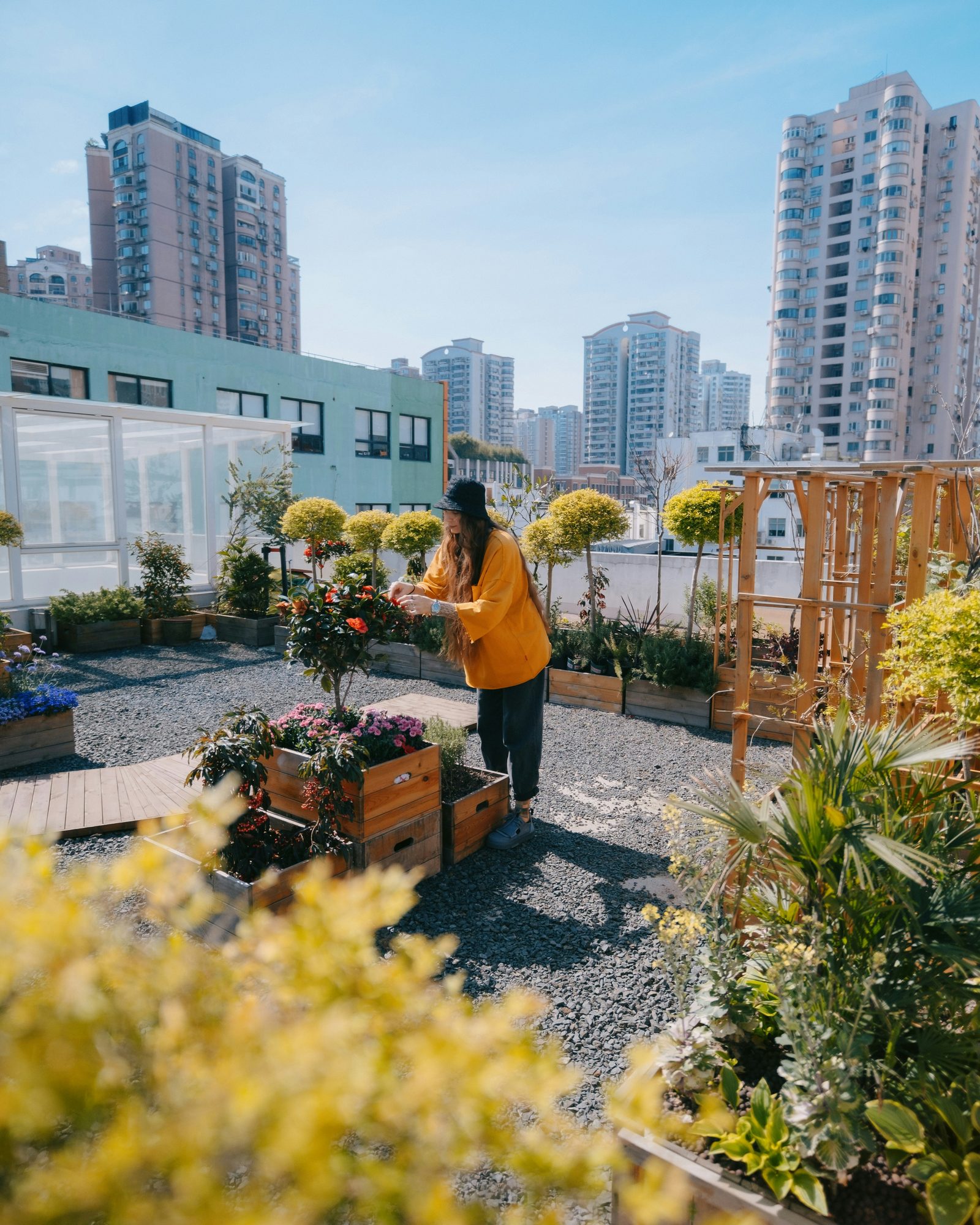 Urban space where mobility, community and housing come together