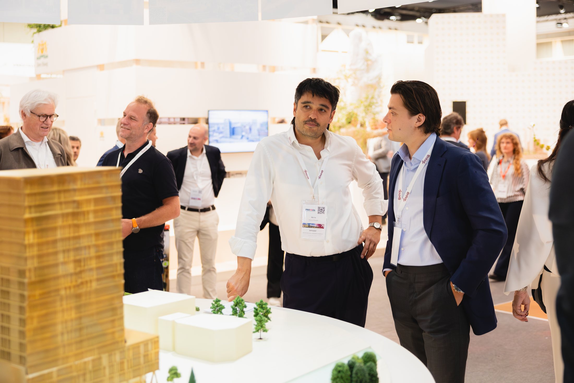 Sfeer op de Liven World stand